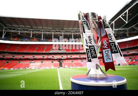 Il Trofeo Play-Off del Campionato Sky Bet prima della partita Foto Stock