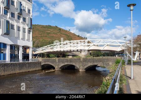 Ponte di pietra sul fiume Afan, Port Talbot, Neath & Port Talbot County Borough, Galles (Cymru), Regno Unito Foto Stock