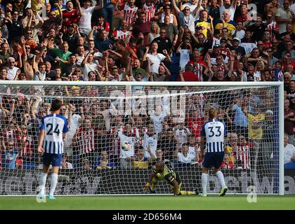 Nathan Redmond di Southampton segna il secondo gol della partita Foto Stock