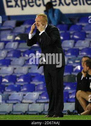 Alex McLeish, responsabile della città di Birmingham, è in linea di contatto Foto Stock