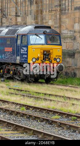 Direct Rail Services, Diesel/Electric 57/3 classe "Jamie Ferguson" presso la stazione di Carlisle Foto Stock