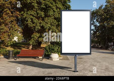 Pubblicità cartellone stand mock in su per la strada. Foto Stock
