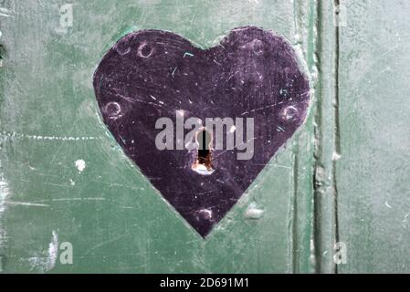 Serratura a forma di cuore vintage e retro. Foto Stock