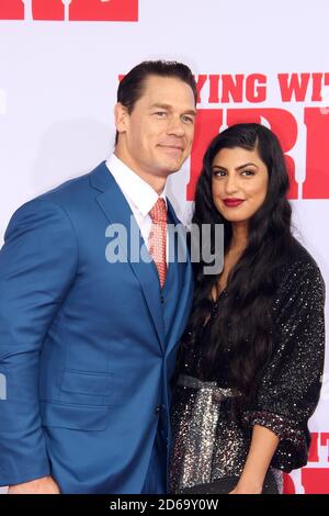 **FOTO FILE** John cena e Shay Shariatzadeh si sposano. NEW YORK, NY - OTTOBRE 26: John cena e Shay Shariatzadeh alla prima statunitense di Paramount Pictures' Playing with Fire il 26 Ottobre 2019 presso AMC Lincoln Square a New York City. Credito: Erik Nielsen/MediaPunch Foto Stock
