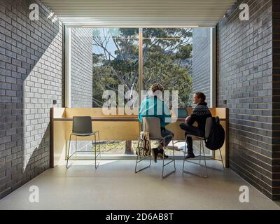 Punto di rottura interstiziale. Università di Wollongong Western Building, Wollongong, Australia. Architetto: HASSELL, 2020. Foto Stock