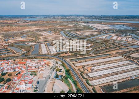 Miniere di sale a Castro Marim da drone, Algarve Foto Stock