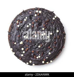 Dolce torta al cioccolato isolato su sfondo bianco. Foto Stock