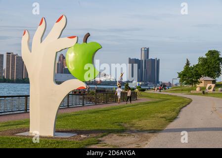 Scultura lungo il lato del fiume di Windsor, ontario. Foto Stock