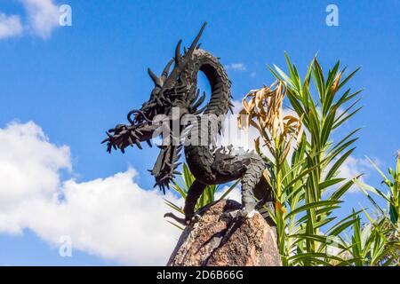 Taliesin West, scultura del drago che respira il fuoco Foto Stock