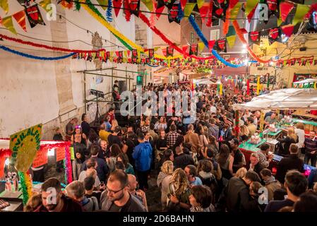 LISBOA, PORTOGALLO - 2 GIUGNO 2018: Festa di Sant'Antonio, una festa della Sardegna a Lisboa, Portogallo Foto Stock