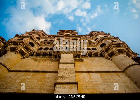 Mehrangarh o Mehran Fort, situato in Jodhpur, Rajasthan, è una delle più grandi fortezze in India. Foto Stock