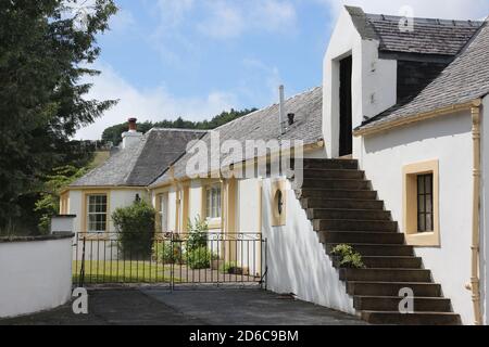 Whiteleys Retreat, Nr Alloway, South Ayshire, Scozia, Regno Unito. Questa ex fattoria è stata acquistata dalla carità conosciuta come ritiro Whitleys. La carità è gestita da volontari e fornisce brevi pause terapeutiche per bambini, giovani e le loro famiglie con cancro e malattie che alterano la vita nel Regno Unito Foto Stock