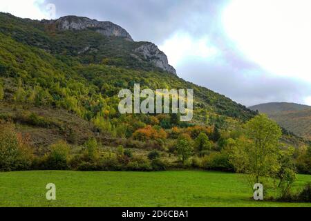 Ariege, Pirenei francesi, Francia, montagne dei Pirenei in autunno Foto Stock