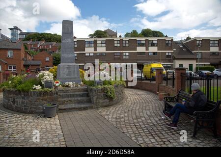 18.07.2019, Derry, Irlanda del Nord, Regno Unito - Memoriale con i nomi delle vittime del massacro di Bloody domenica 30 gennaio 1972 a Bogside. Foto Stock