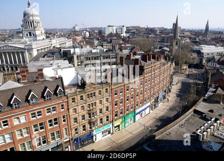 Una porta di Wheeler deserta nel centro di Nottingham mentre il Regno Unito continua a bloccarsi per contribuire a frenare la diffusione del coronavirus. Foto Stock