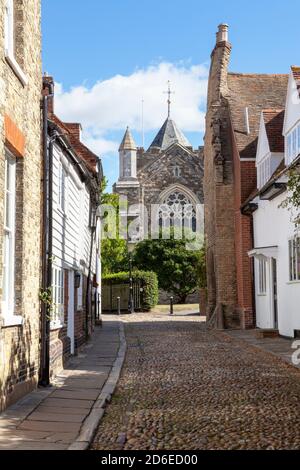 Camino Crooked su una vecchia casa in West Street, Rye, East Sussex, UK, GB Foto Stock