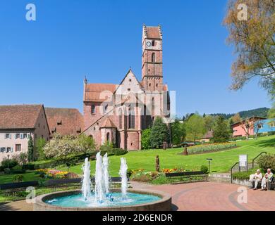 Germania, Baden-Wuerttemberg, Alpirsbach, Alpirsbach chiesa monastero, stile romanico, monastero di San Benedetto, 11 ° secolo, ex monastero benedettino nel parco naturale medio / nord della Foresta Nera. Foto Stock