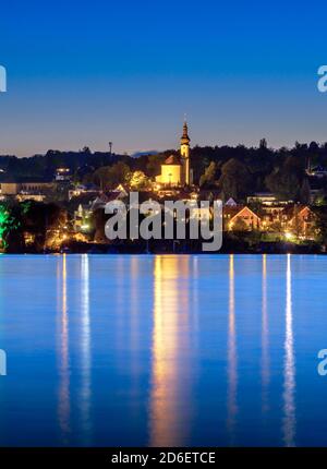 Cielo notturno sul lago Starnberg, Starnberg, Fünfseenland, alta Baviera, Baviera, Germania, Europa Foto Stock