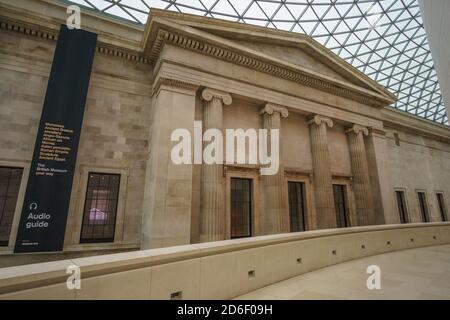 Interni e mostre provenienti da diverse parti del famoso British Museum, Londra, Inghilterra, Regno Unito. Foto Stock