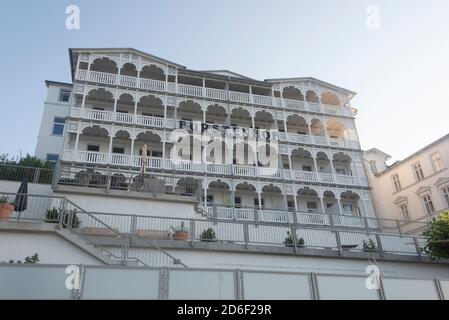 Germania, Meclemburgo-Pomerania occidentale, Sassnitz, Fürstenhof casa vacanze sul lungolago, isola di Ruegen, Mar Baltico Foto Stock