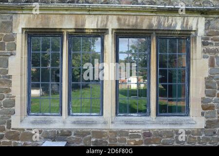 Bella finestra sulla chiesa di St Andrew fuori edificio, Biggleswade, letti, Inghilterra Foto Stock
