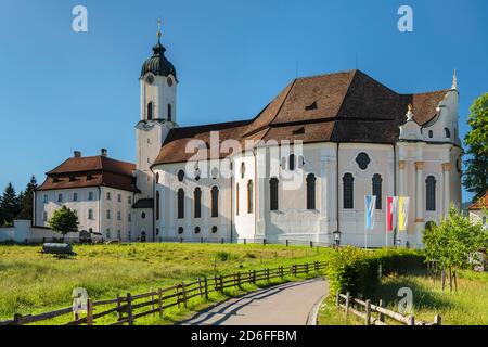 Pellegrinaggio Chiesa Wieskirche, Steingaden, strada romantica, Pfaffenwinkel, Baviera, Germania Foto Stock