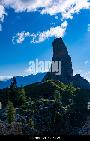 Dolomiti paesaggio con la formazione rocciosa cinque Torri, cinque Torri di Averau, Torre Inglese al centro. Foto Stock