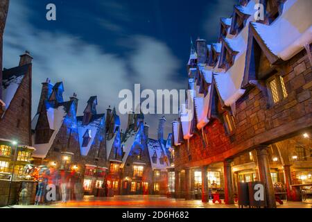 Hogsmeade villaggio nel mondo Wizarding di Harry Potter in Universal Orlando, Florida, Stati Uniti. Foto Stock