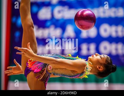 Affaeli Sofia di Ginnastica Fabriano durante la Serie A 2020 round 3° al PalaBancoDesio, Desio, Italia il 10 ottobre 2020 - Foto Fabrizio Carab C. Foto Stock