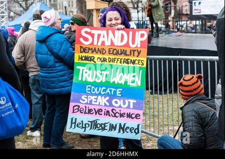 Boston, Massachusetts. 21 gennaio 2017. Boston - la marcia delle donne. Foto Stock
