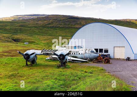 Hnjotur (USA), Egill Olafsson UsMeum con velivolo navale, Oerlygshoefn, Patreksfjoerour Foto Stock