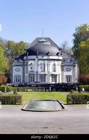 Teatro im Park, giardino termale, Bad Oeynhausen, Westfalia Est, Nord Reno-Westfalia, Germania Foto Stock