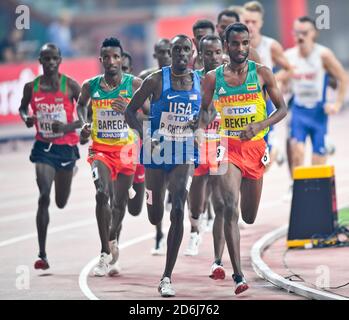 Telahun Haile Bekele (Etiopia), Paul Chelimo (USA), Selemon Barega (Etiopia). 5000 metri uomini finale. IAAF World Athletics Championships, Doha 2019 Foto Stock