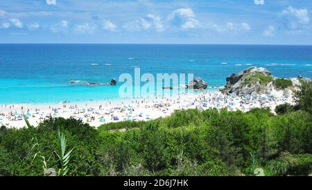 Horseshoe Beach, una delle spiagge più famose dell'isola delle Bermuda Foto Stock