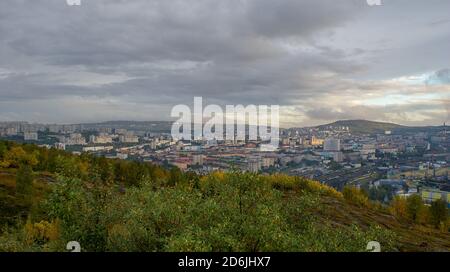 Port Murmansk, bellissimi luoghi della città, Kola Bay, parchi e luoghi meravigliosi. Monumento ai difensori dell'artico Foto Stock