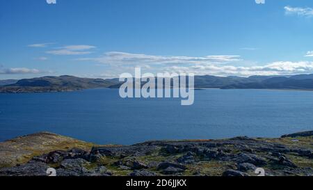 Mare di Barents e Oceano Artico, l'estremo nord della Russia. Il villaggio di Teriberka e il cimitero delle navi, paesaggi Foto Stock