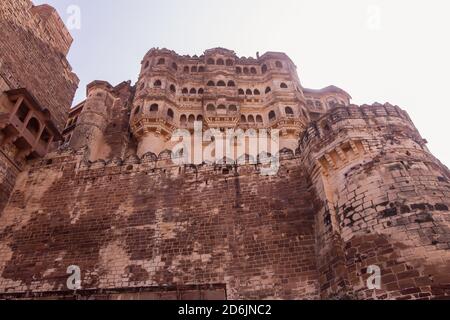 Vista dall'alto di Majestic Fort e pareti cliccate da Lower Angle. Foto Stock
