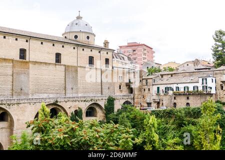 Panorama della città medievale di Lanciano in Abruzzo Foto Stock