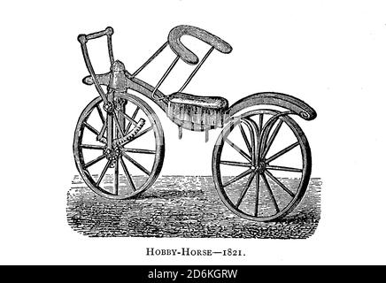 Miglioramento di Lewis Gompertz sulla bicicletta di Baron von Drais, 1821. 'Il foriero' o 'cavallo hobby' fu il precursore della bicicletta e fu inventato dal Barone von Drais in Francia nel 1817. Fu introdotto in Inghilterra l'anno seguente da Denis Johnson, un coachmaker di Long Acre, Londra. I cavalli Dandy non avevano pedali o freni, ma sono stati spinti dal cavaliere spingendo a terra con i piedi, e trascinando i piedi per rallentare la macchina. Gompertz ha migliorato il design di von Drais aggiungendo una cremagliera e un pignone per alimentare la ruota anteriore. Da Wheels e Wheeling; un manuale indispensabile per i ciclisti, con o Foto Stock