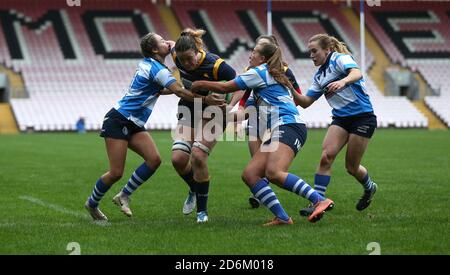 Holly Thorpe e Kenny Thomas of Darlington Mowden Park Sharks e Amelia Buckland-Fly of Worcester Warriors Women durante la partita FEMMINILE ALLIANZ PREMIER 15S tra Darlington Mowden Park Sharks e Worcester Warriors alla Northern Echo Arena di Darlington sabato 17 ottobre 2020. (Credit: Chris Booth | MI News) Credit: MI News & Sport /Alamy Live News Foto Stock