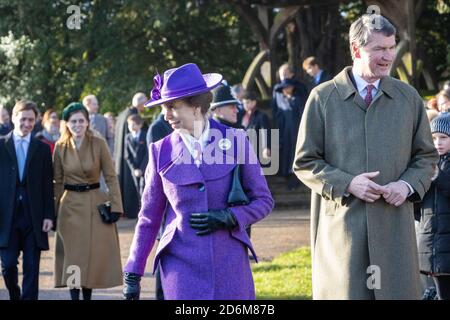 Principessa Anne, la principessa reale e comandante Timothy Laurence a Sandringham il giorno di Natale 2019. Foto Stock