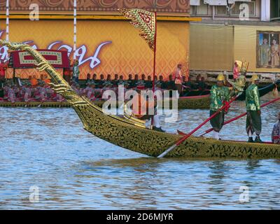 Royal Barge Procession, fiume Chao Phya, Bangkok, Thailandia Foto Stock