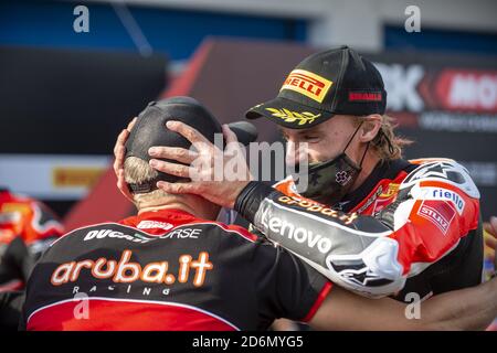 Estoril, Portogallo, Italia. 18 Ott 2020. N°7 Chaz Davies GBR Ducati Panigale V4R ARUBA.IT Racing - Ducati 1° classificato durante la gara 8 Pirelli Estoril Round Race2, World Superbike - SBK a estoril, portogallo, Italia, Ottobre 18 2020 Credit: Independent Photo Agency/Alamy Live News Foto Stock