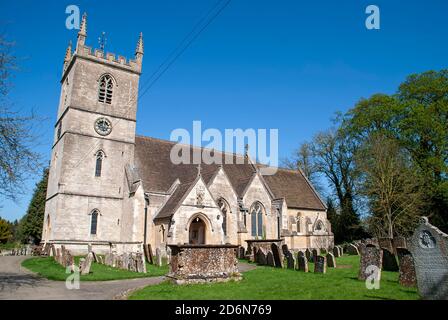 La Chiesa Parrocchiale di Saint Martin a Bladon, Oxfordshire Foto Stock