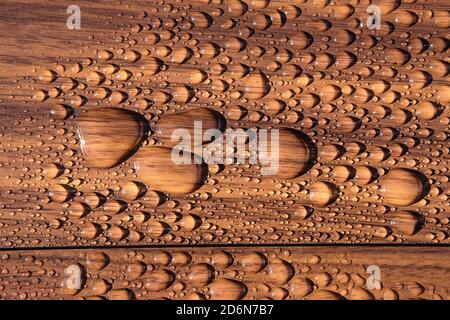 Esempio di superficie in legno idrorepellente Foto Stock