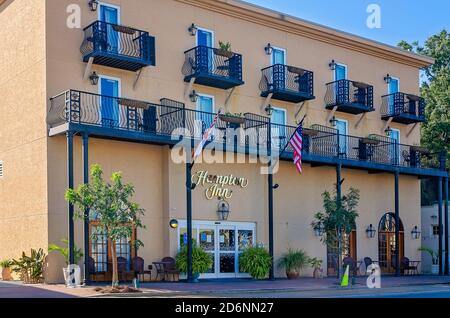 L'Hampton Inn in Section Street e' raffigurato, il 17 Ottobre 2020, a Fairhope, Alabama. Fairhope è stata fondata nel 1894 come colonia utopica a tassazione unica. Foto Stock