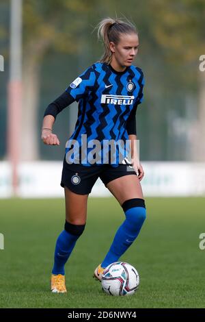 Milano, Italia. 18 Ott 2020. Caroline Moller Hansen (FC Internazionale) durante AC Milan vs Inter, campionato di Calcio Serie A Femminile in Milan, Italia, 18 ottobre 2020 Credit: Independent Photo Agency/Alamy Live News Foto Stock