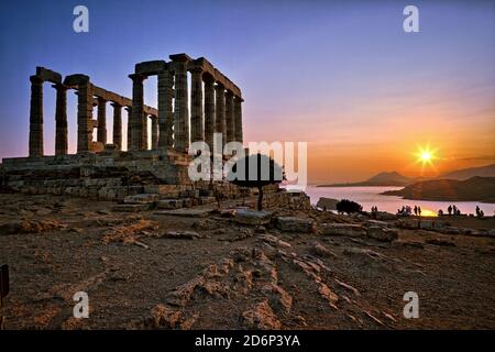 Tempio di Poseidone a Capo Sounion al tramonto, Grecia Foto Stock