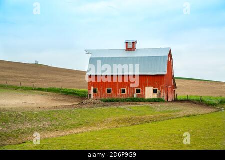 Red Barn della Regione di Palouse, Washington-USA Foto Stock