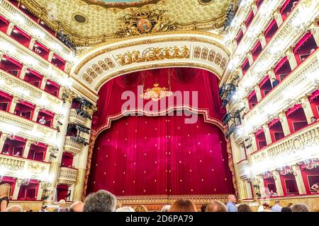 Il Teatro reale di San Carlo, monarchia borbonica, napoli italia, interno Foto Stock